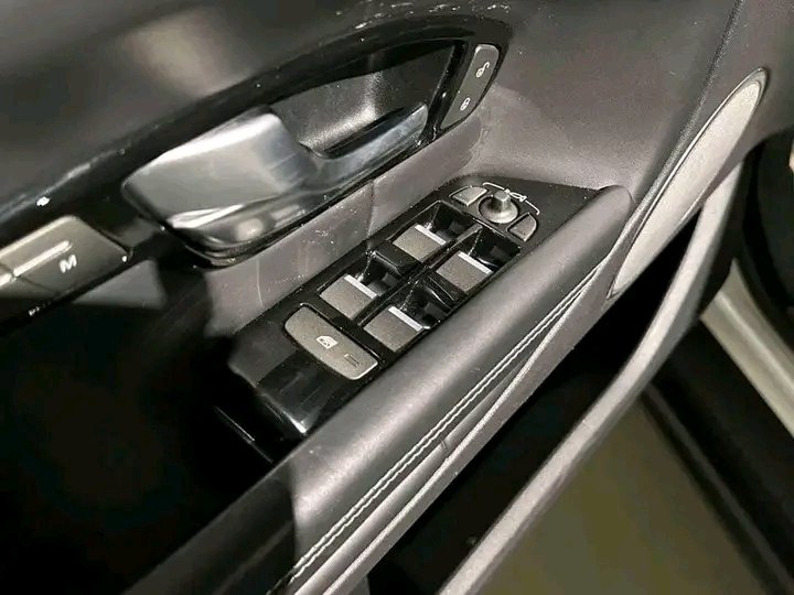 Range Rover Evoque – Image 7