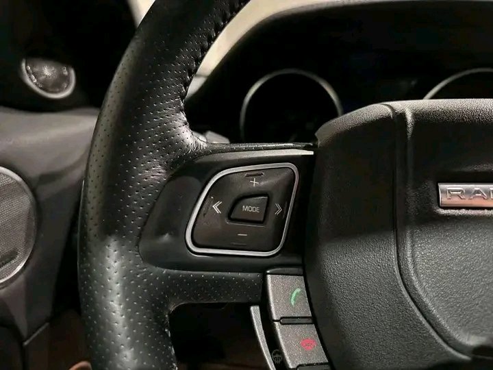 Range Rover Evoque – Image 6