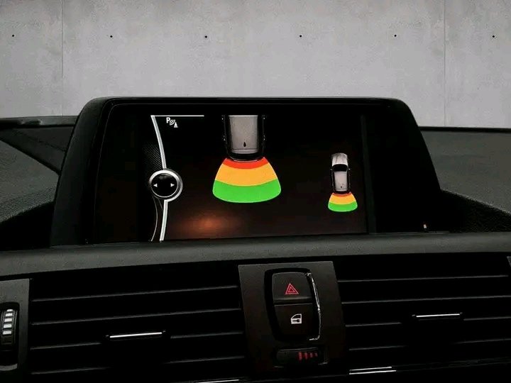 BMW 1 Series – Image 9