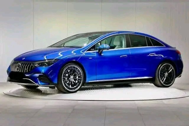 Mercedes-Benz EQE 43 – Image 3