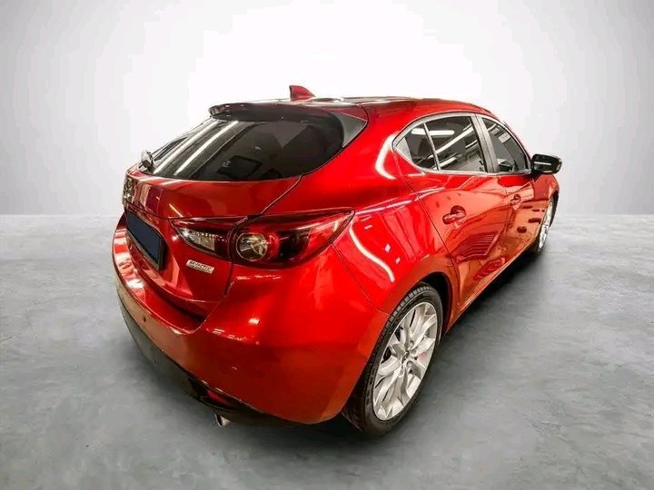 Mazda 3 – Image 11