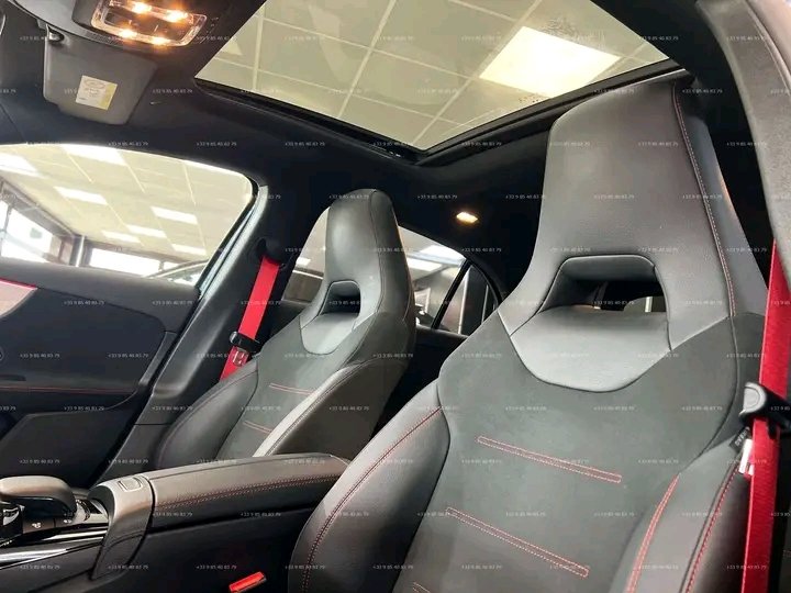 Mercedes-Benz A 35 AMG 4Matic – Image 7