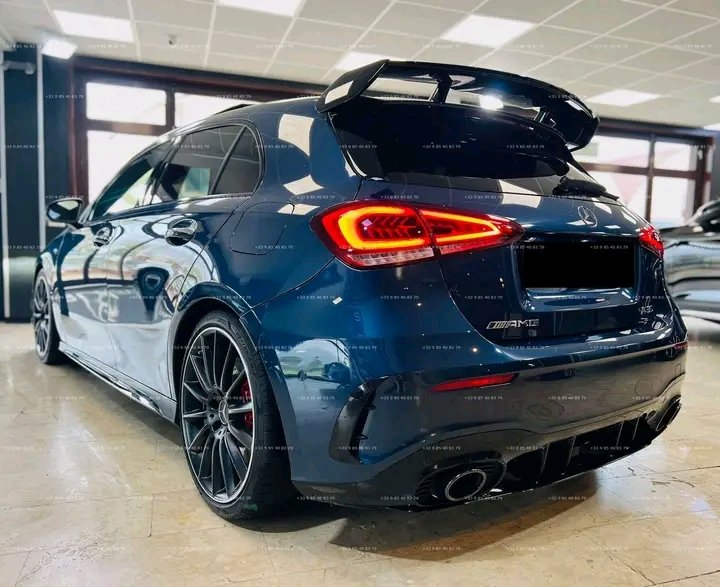 Mercedes-Benz A 35 AMG 4Matic – Image 8