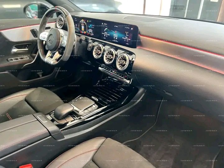 Mercedes-Benz A 35 AMG 4Matic – Image 3