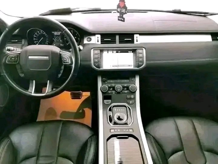 Range Rover Evoque – Image 12