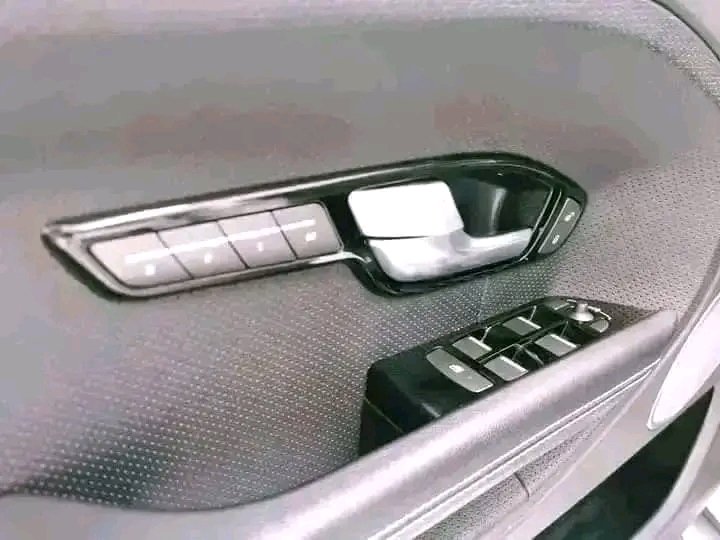 Range Rover Evoque – Image 8