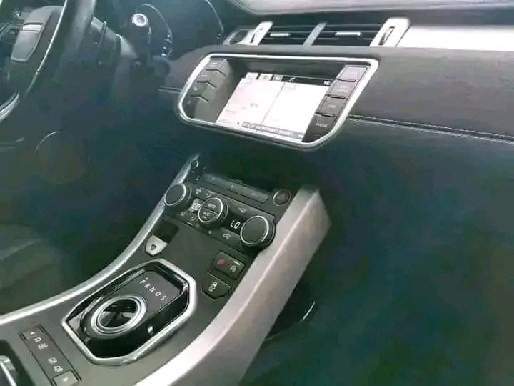 Range Rover Evoque – Image 6