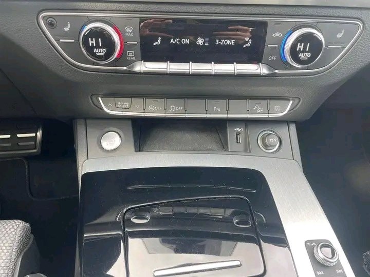 Audi Q5 Sportback – Image 11