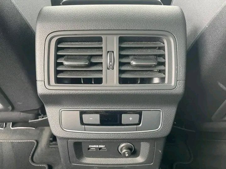 Audi Q5 Sportback – Image 12