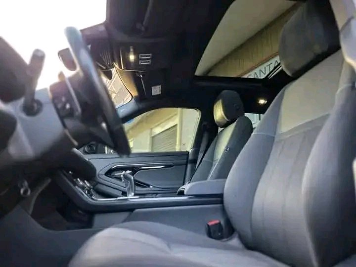 Land Rover RANGE ROVER – Image 10