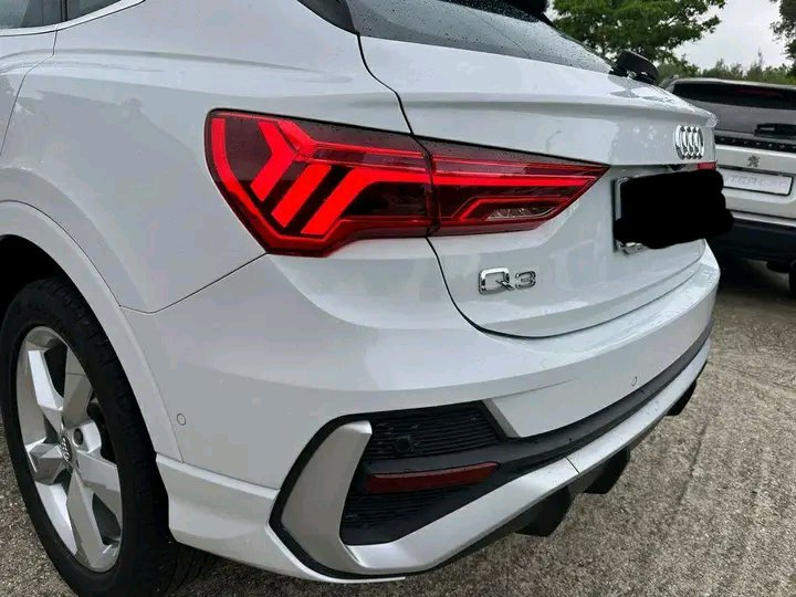 Audi Q3 SPB 35 TDI – Image 9