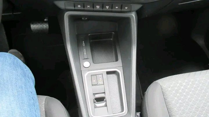 Ford Tourneo Connect Titanium L2 – Image 8