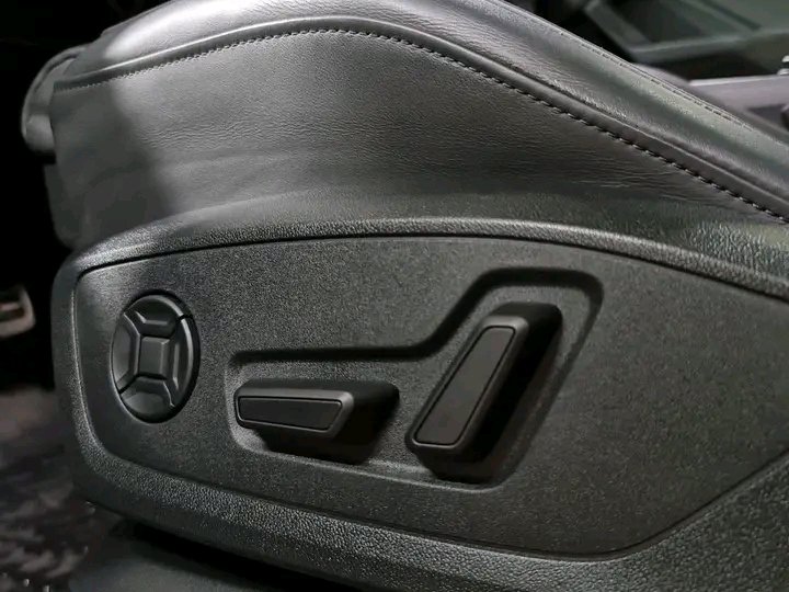 Audi RSQ3 SPORTBACK – Image 26