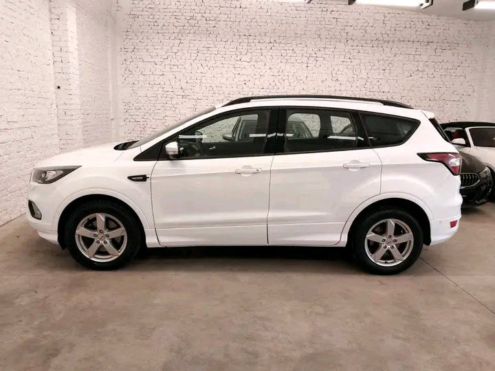 Ford Kuga – Image 25