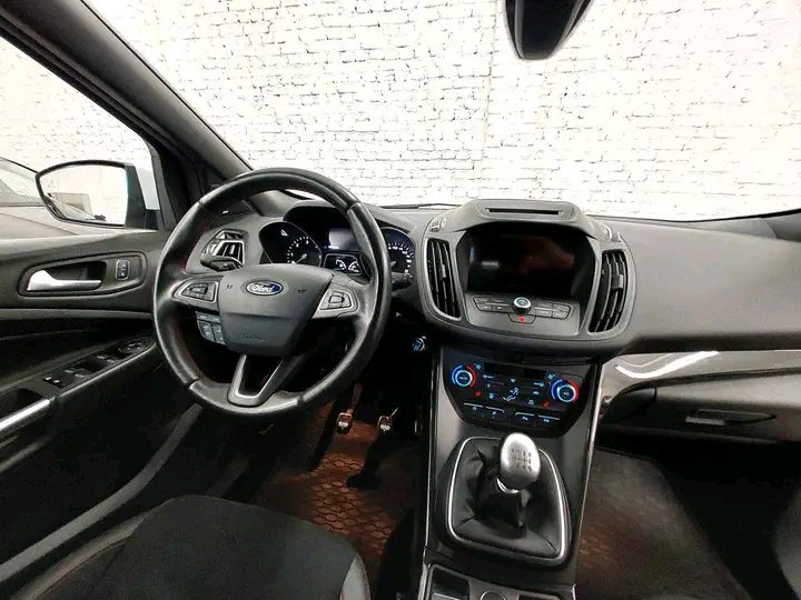 Ford Kuga – Image 12