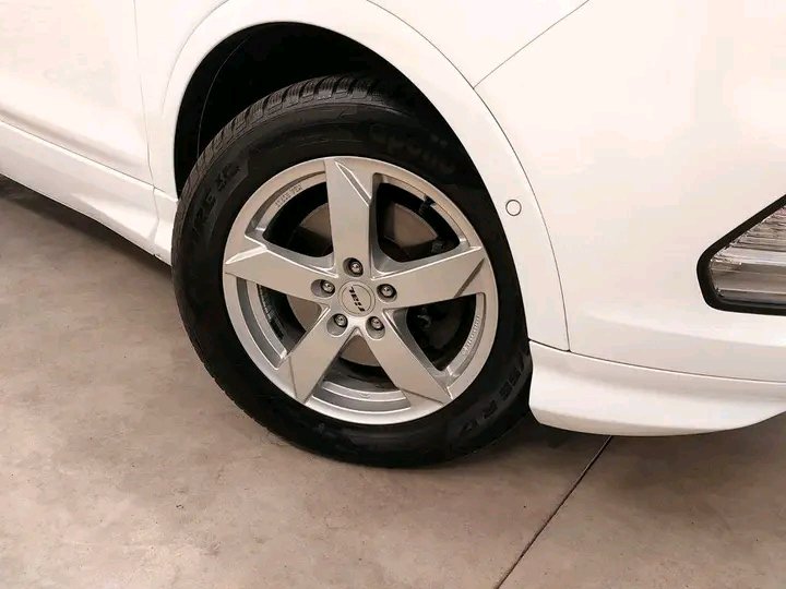 Ford Kuga – Image 23